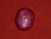 Quality red star Ruby cabochon of 13 carats for sale. 